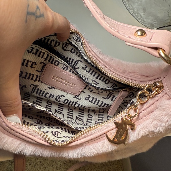 Fluffy Juicy Couture Purse - Picture 4 of 4